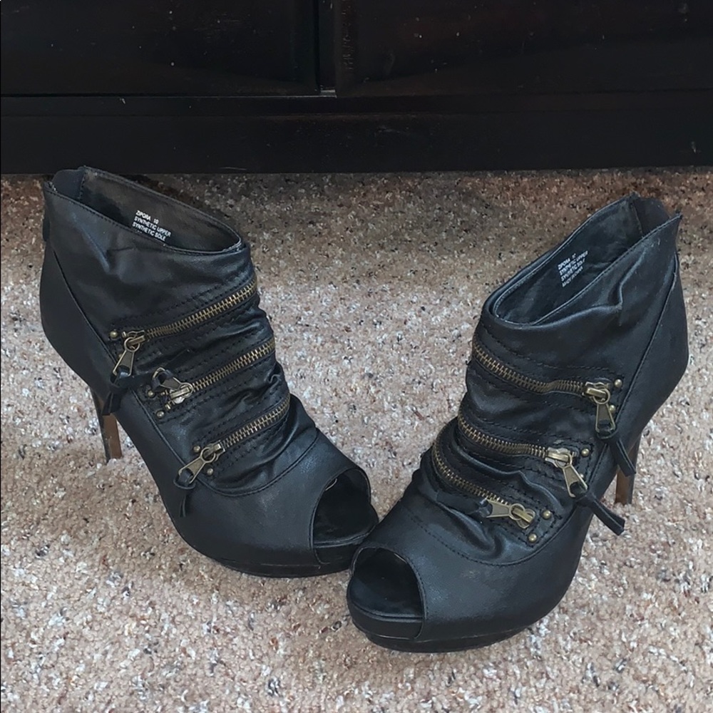 Zigi Soho Zipora Heels